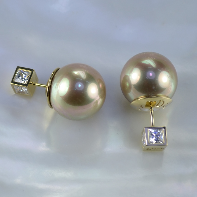 Золотые серьги с крупным жемчугом и бриллиантами на застёжках (Вес: 4,7 гр.)