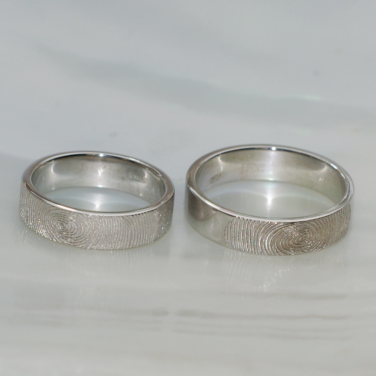 Обручальные кольца с отпечатками пальцев снаружи на заказ (Вес пары: 14 гр.)