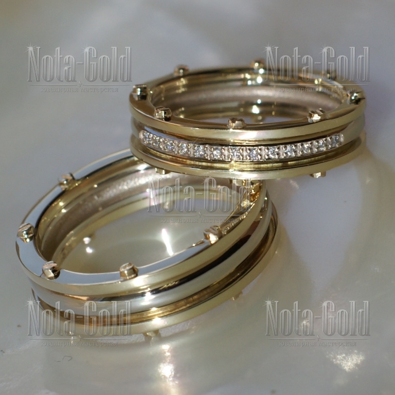 Ювелирная мастерская Nota-Gold изготовила стильные парные обручальные кольца на заказ
