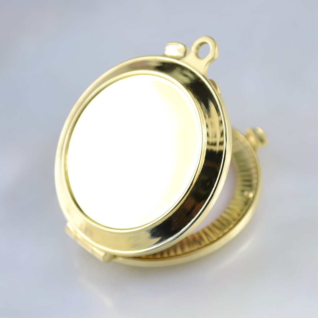 Золотой ажурный медальон с фотографиями и монограммой на заказ (Вес: 17 гр.)