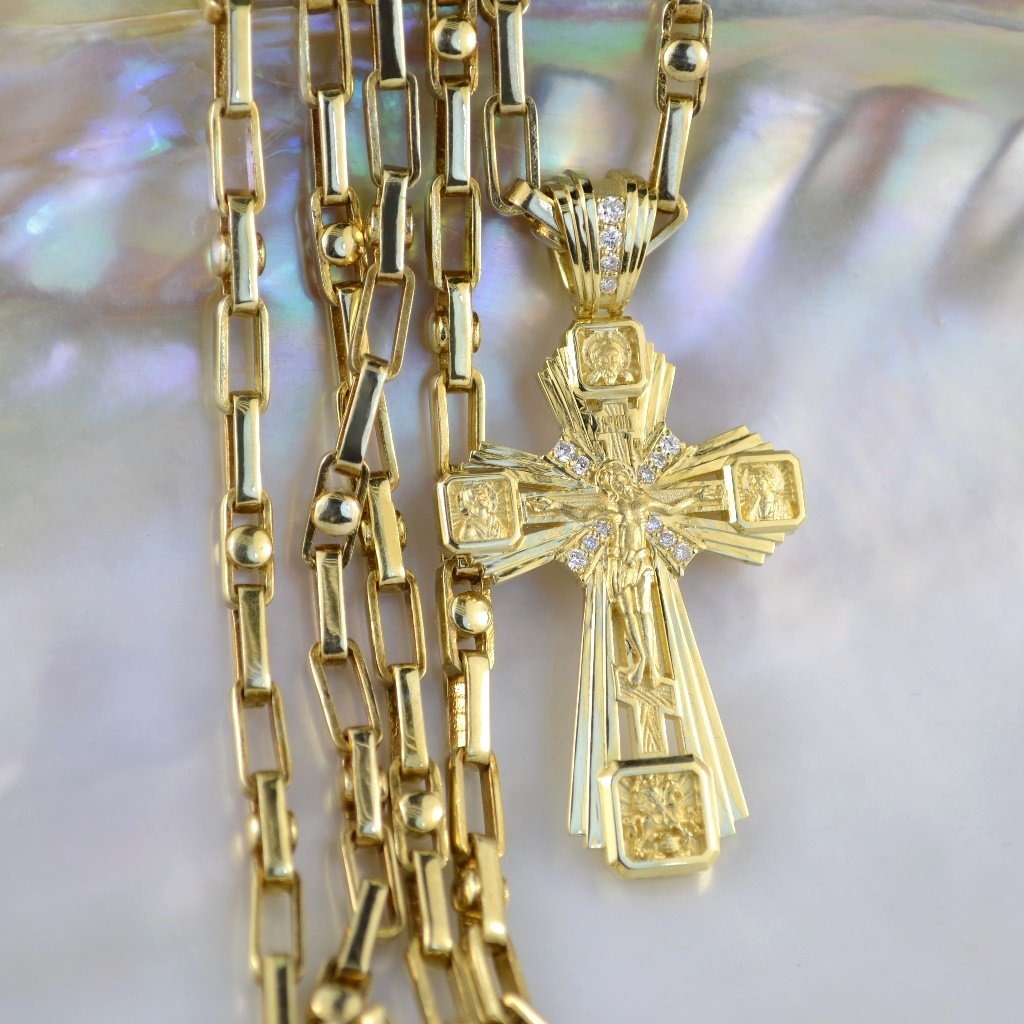 Нательный крест из жёлтого золота с ликами святых, бриллиантами и образом иконы Покрова Божьей Матери (Вес 8,5 гр.)