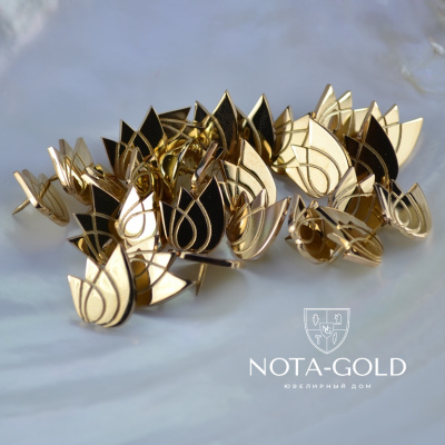 Корпоративные золотые значки для компании (Вес: 1,5 гр.)