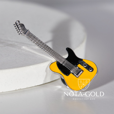 Нагрудный значок из серебра с цветной эмалью в виде гитары (Вес: 7 гр.)