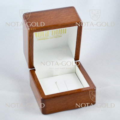 Стильная деревянная коробочка-футляр для кольца