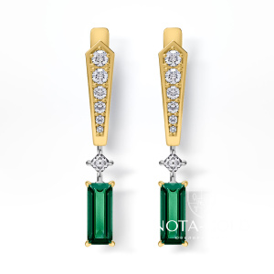 Женские висячие серьги из двух видов золота с бриллиантами и прямоугольными изумрудами (Вес 5,4 гр.)