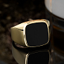 Мужское кольцо-печатка из жёлтого золота с чёрным ониксом (Вес: 11,5 гр.)