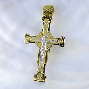 Нательный золотой крест с рубинами, распятием и образом Архангела Михаила (Вес 32 гр.)