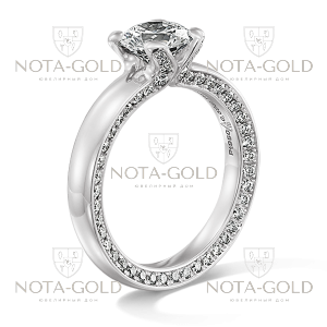 Помолвочное кольцо с одним крупным и бриллиантами 1,29 карат (Вес: 4 гр.)