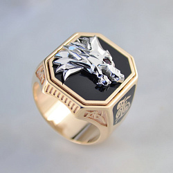 Именное мужское кольцо-печатка Волк из красно-белого золота с инициалами, эмалью и рубином (Вес: 23 гр.)