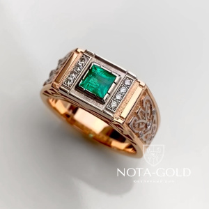 Мужское кольцо печатка с орнаментом из двухцветного золота с изумрудом и бриллиантами (Вес: 16 гр.)