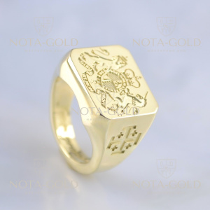 Мужское кольцо-печатка из жёлтого золота с эмблемой, крестами и гравировкой (Вес: 18,5 гр.)
