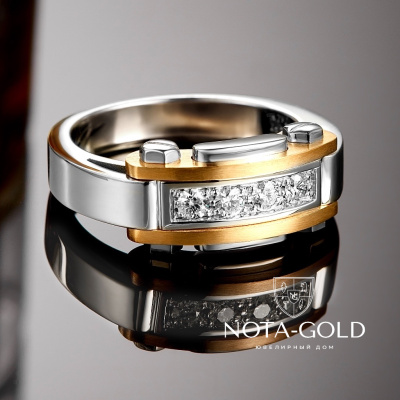 Мужское кольцо из двух видов золота с четырьмя бриллиантами (Вес 14 гр.)