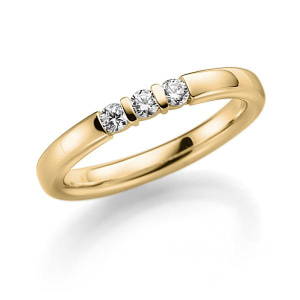 Женское кольцо из жёлтого золота с тремя бриллиантами 0,15 карат (Вес: 3,5 гр.)