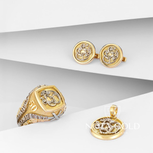 Ювелирный комплект подвеска, серьги и перстень из желтого и белого золота с бриллиантами и личной монограммой (Вес 52 гр.)