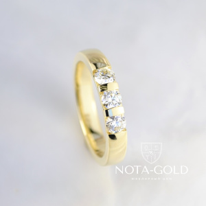 Помолвочное женское кольцо из жёлтого золота с крупными бриллиантами (Вес: 6,5 гр.)