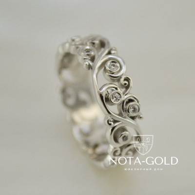 Женское кольцо из белого золота с бриллиантами и ажурным узором (Вес: 5 гр.)