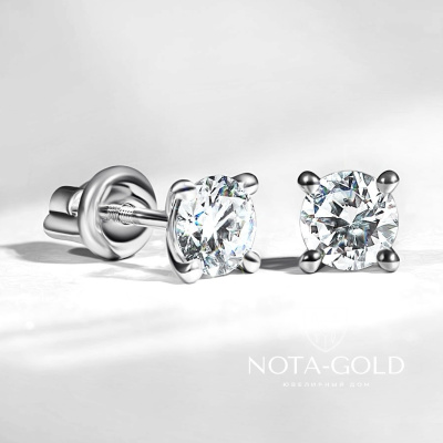 Серьги пусеты из белого золота с крупными бриллиантами (Вес 2,5 гр.)