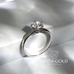Помолвочное кольцо из белого золота с крупным бриллиантом (Вес 4 гр.)