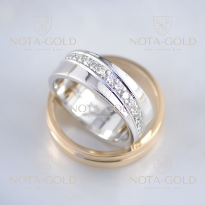Обручальные кольца из красного и белого золота с гравировкой имён и бриллиантами в женском кольце (Вес пары 11 гр.)