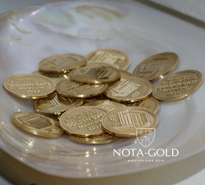 Медали из драгоценных металлов на заказ - медали из серебра с позолотой для Бизнес Центра