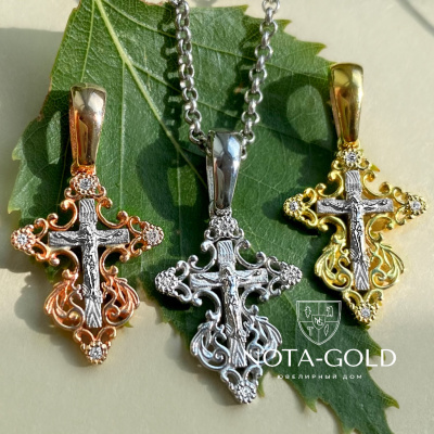 Детский золотой крестик из белого золота на крещение с бриллиантами (Вес: 2 гр.)