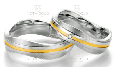 Волнообразные обручальные кольца из серебра с позолотой на заказ (Вес пары: 10 гр.)