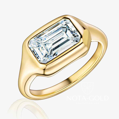 Кольцо из желтого золота с лабораторным бриллиантом огранки Эмеральд Багет (Вес 3,2 гр)