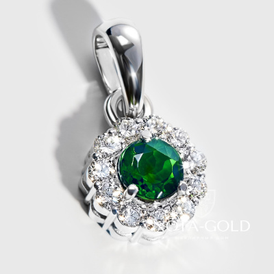 Подвеска цветок из белого золота с изумрудом и бриллиантами (Вес 2 гр.)