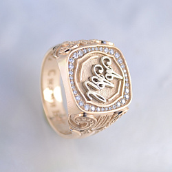 Мужское кольцо-печатка из красно-белого золота с инициалами, бриллиантами и личной гравировкой (Вес: 15,5 гр.)