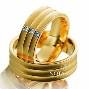 Обручальные кольца с тремя фактурными полосами (Вес пары: 18 гр.)