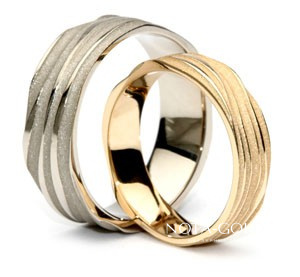 Необычные обручальные кольца с  фактурными волнами  на заказ (Вес пары: 12гр.)