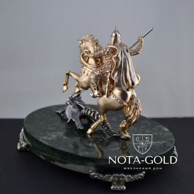 Золотая статуэтка Георгий Победоносец и серебряный змей на подставке из змеевика (Вес: 419 гр.)