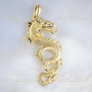 Мужская золотая подвеска в виде дракона с иероглифами на обратной стороне (Вес: 13,5 гр.)