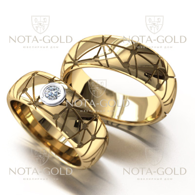 Обручальные кольца Матрица из жёлтого золота с бриллиантом и рисунком (Вес пары 16,5 гр.)