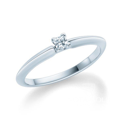 Классическое кольцо из белого золота с бриллиантом принцесса 0,08 карат (Вес: 2,5 гр.)