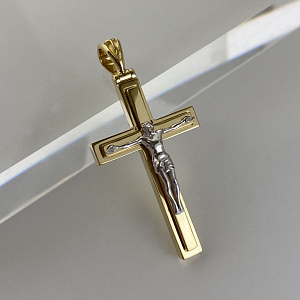 Нательный крест из двух цветов золота с распятием и гравировкой Спаси и Сохрани (Вес 10,7 гр)