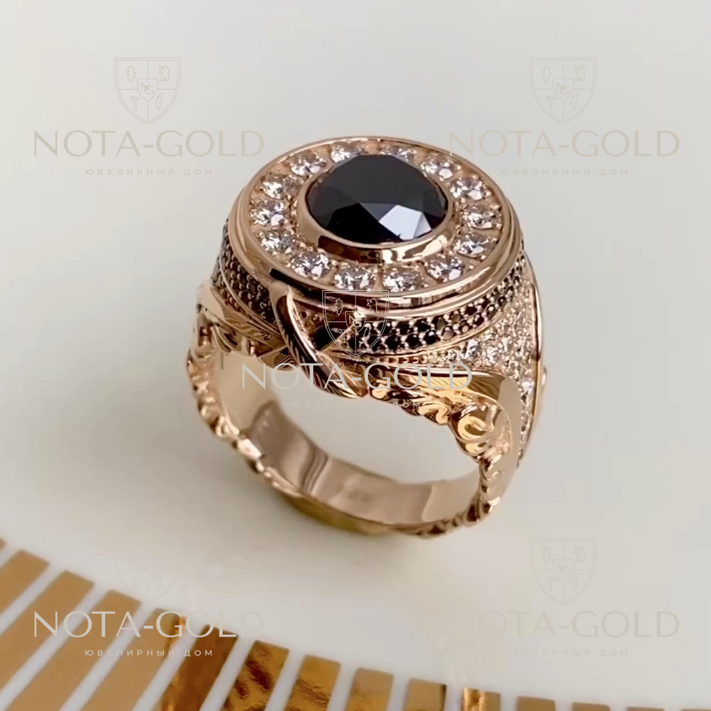Золотая печатка-перстень с большим чёрным бриллиантом и россыпьюбриллиантов вокруг (Вес: 27 гр.)