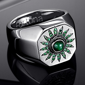 Кольцо печатка Солнце из белого золота с изумрудами (Вес 8,5 гр.)