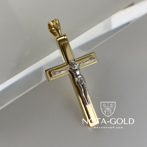 Нательный крест из позолоченного серебра с распятием и гравировкой Спаси и Сохрани (Вес 7 гр)