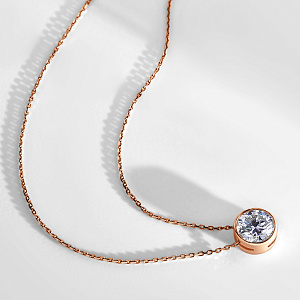 Подвеска из золота с крупным муассанитом (Вес: 2 гр.)