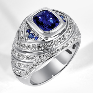 Кольцо из белого золота с крупным сапфиром и бриллиантами (Вес 9,7 гр.)