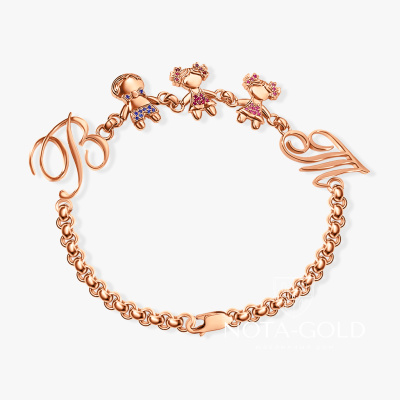 Браслет для мамы с буквами и детскими фигурками из красного золота с сапфирами и рубинами (Вес 21 гр.)