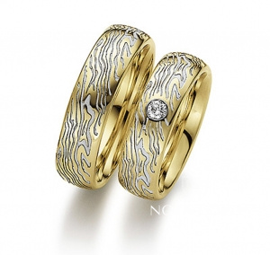 Обручальные кольца с орнаментом и бриллиантом на заказ i885 (Вес пары: 13 гр.)