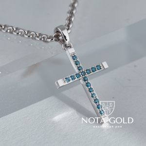 Крестик из серебра с голубыми фианитами и гравировкой (Вес 2 гр.)