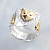 Эксклюзивное именное мужское кольцо-печатка Кот на заказ из жёлто-белого золота с гравировкой и гранатом (Вес: 28,5 гр.)