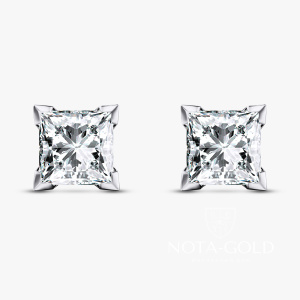 Серьги пусеты из белого золота с бриллиантами Принцесса (Вес 1,1 гр.)