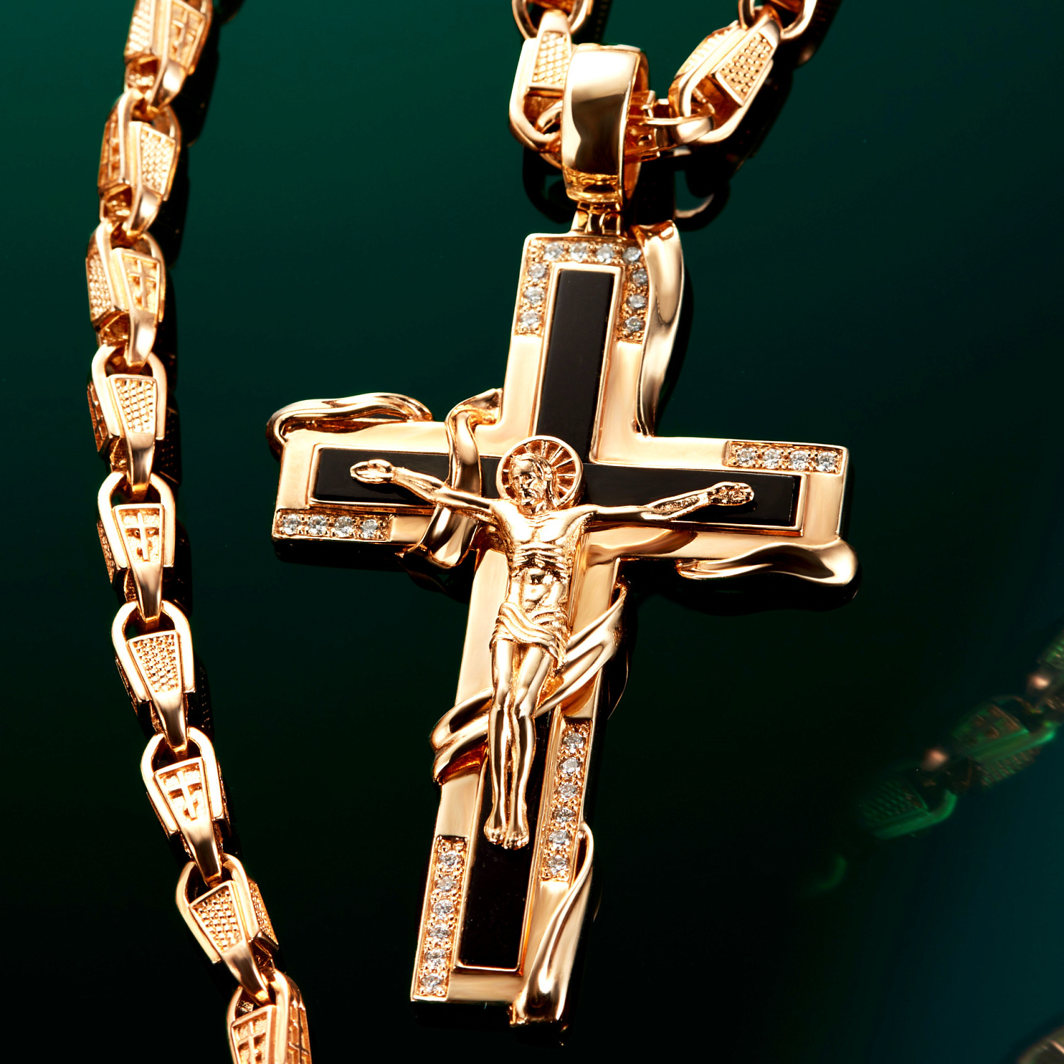 Мужская цепочка с крестиком из красного золота с бриллиантами и агатом