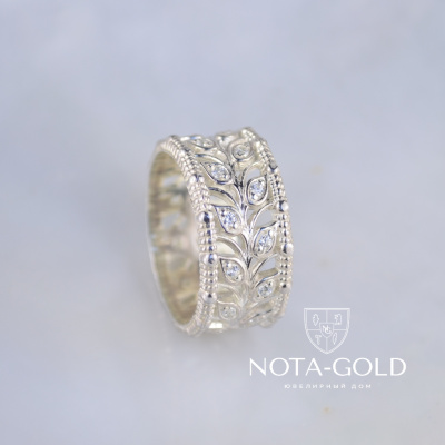 Широкое женское кольцо из белого золота с листьями и бриллиантами (Вес: 5 гр.)