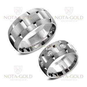 Широкие матовые обручальные кольца браслетного типа из белого золота с крупными бриллиантами (Вес пары: 21 гр.)