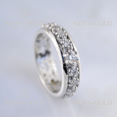 Женское золотое кольцо из белого золота с бриллиантами в цветах (Вес: 5 гр.)